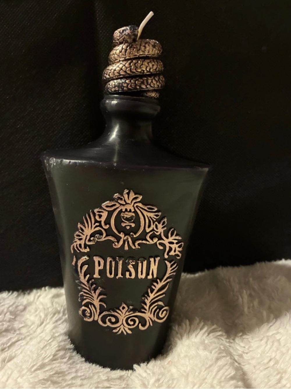 Mainstays Black with Gold Accents potion candle
